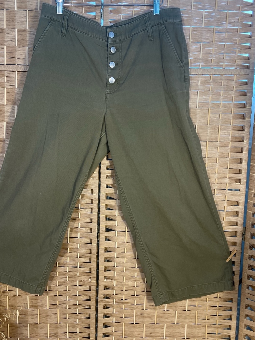 J Crew Size 10 Olive Green Button-Front Cropped Twill Pants Soft Travel Pants